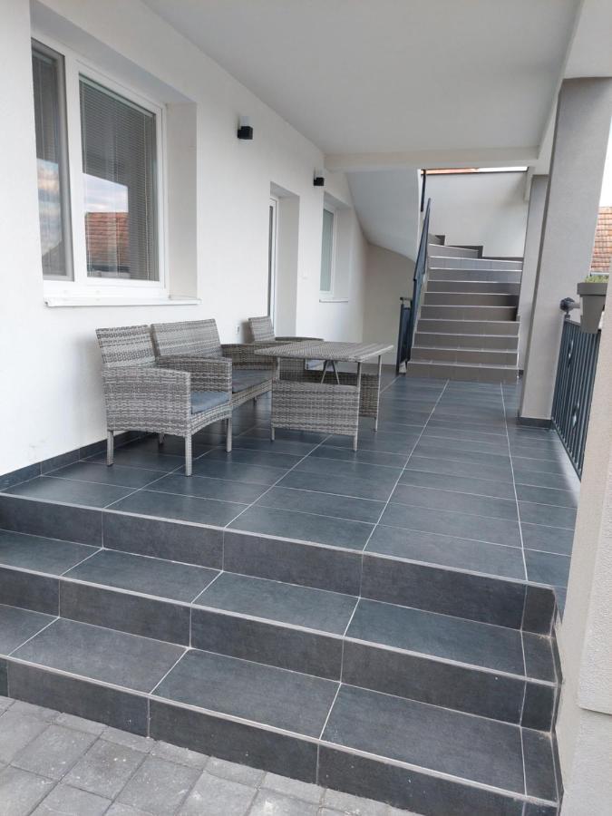 Apartmany Roland Veľký Meder Buitenkant foto